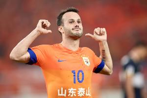 足球報：戰(zhàn)勝梅州，對泰山的信心和技戰(zhàn)術層面都有非常重要的意義