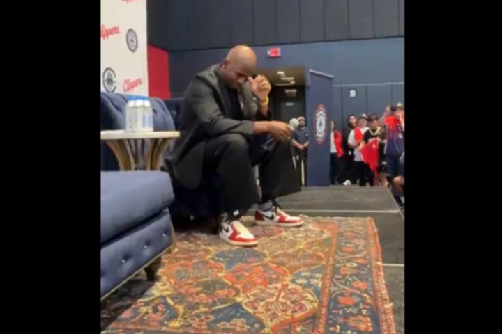 ??保羅動情落淚！現(xiàn)場球迷高喊“CP3”！保羅情至深處潸然淚下