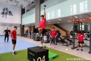 亞泰U21隊(duì)備戰(zhàn)2025中青精英聯(lián)賽預(yù)賽第三階段賽事