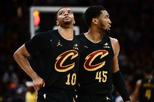 ESPN專家：騎士休賽期運作評級是B 他們?nèi)允菛|部冠軍的熱門爭奪者