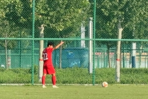 青少年精英聯(lián)賽決賽第一階段 上海海港U17隊(duì)0-0恒大足校U17隊(duì)