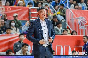 ??真摯的祝福！祝廣東男籃主帥杜鋒44歲生日快樂！??