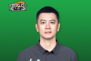 ??帶領(lǐng)遼寧男籃走向更多的勝利！祝楊鳴40歲生日快樂(lè)！??
