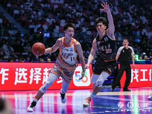 直播吧：中國籃協(xié)確認黃秋實、張峻豪等球員無緣未來3年CBA聯(lián)賽
