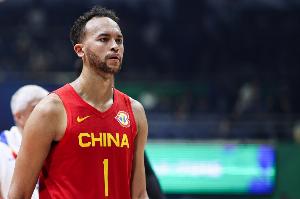李凱爾曬亞洲杯中國男籃海報：贏下勝利吧 兄弟們！??