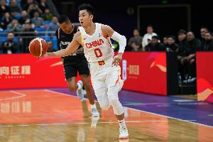 拼勁十足！高詩巖出戰(zhàn)8分半鐘 4罰球全中拿下4分2籃板1助攻1搶斷