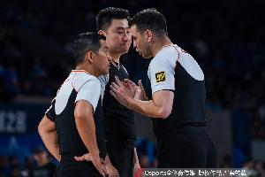 中國隊(duì)外線表現(xiàn)亮眼 亞洲杯取開門紅 “裁判外交”從中發(fā)揮作用？