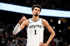 加內(nèi)特談文班亞馬秀出Shammgod：那絕對是最瘋狂的大個子過人動作