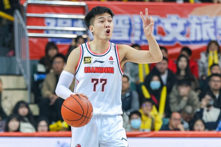 廣東先走一人！媒體人：黃榮奇加盟北京首鋼